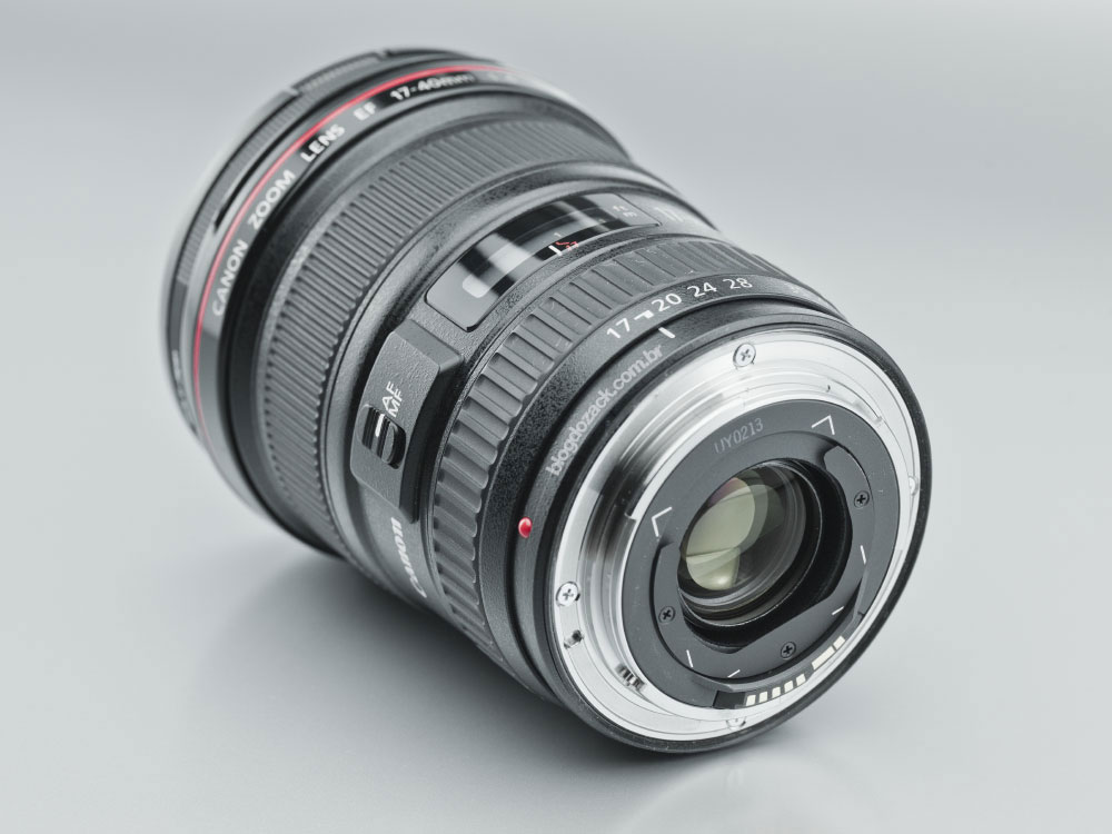 Canon EF 17-40mm f/4 L USM zoom lens