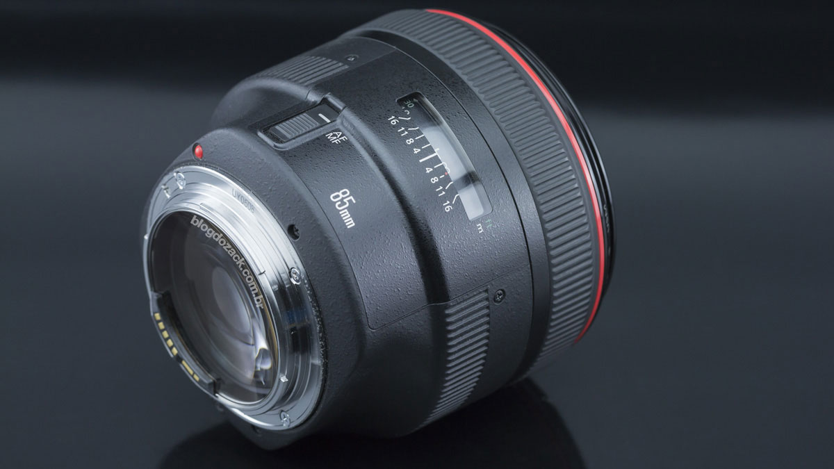 Canon EF 85mm f/1.2L II USM Review