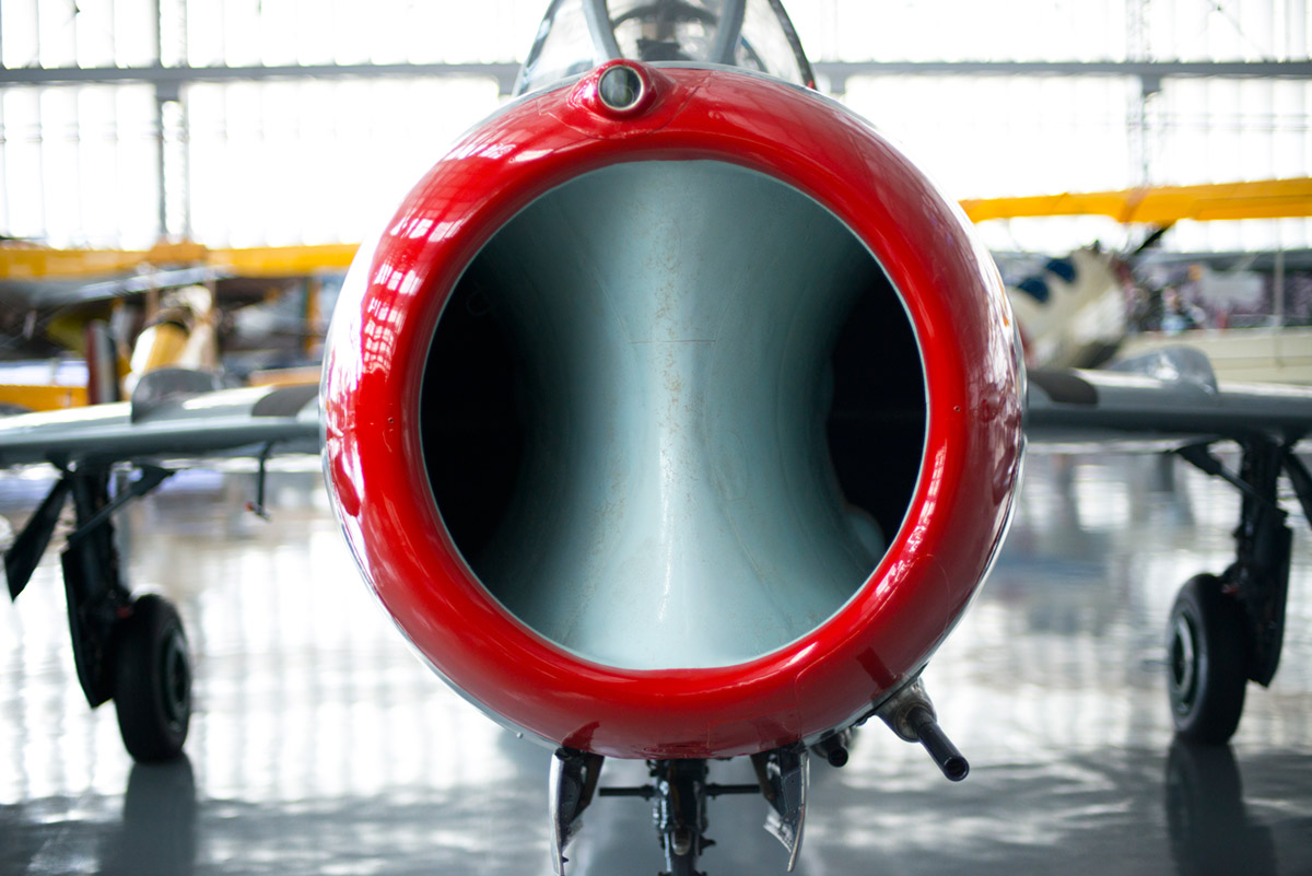 “Mikoyan-Gurevich MiG-17 Fresco” em f/1.4 1/750 ISO800.