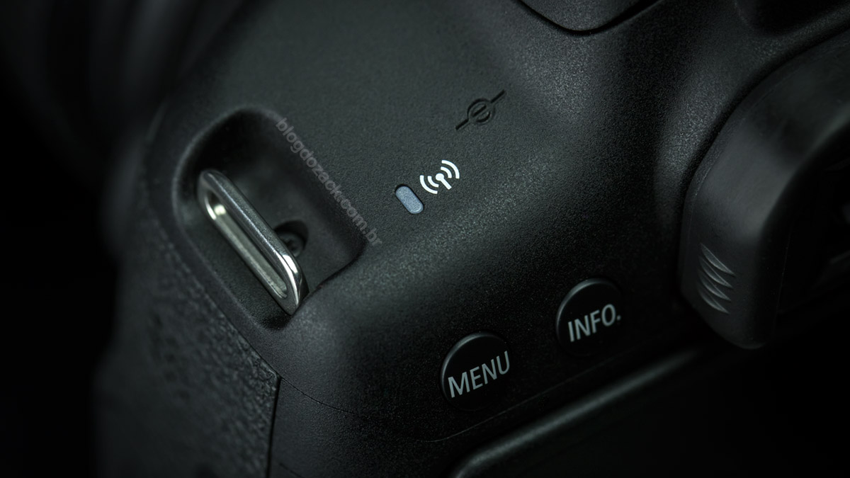 Canon EOS T6i