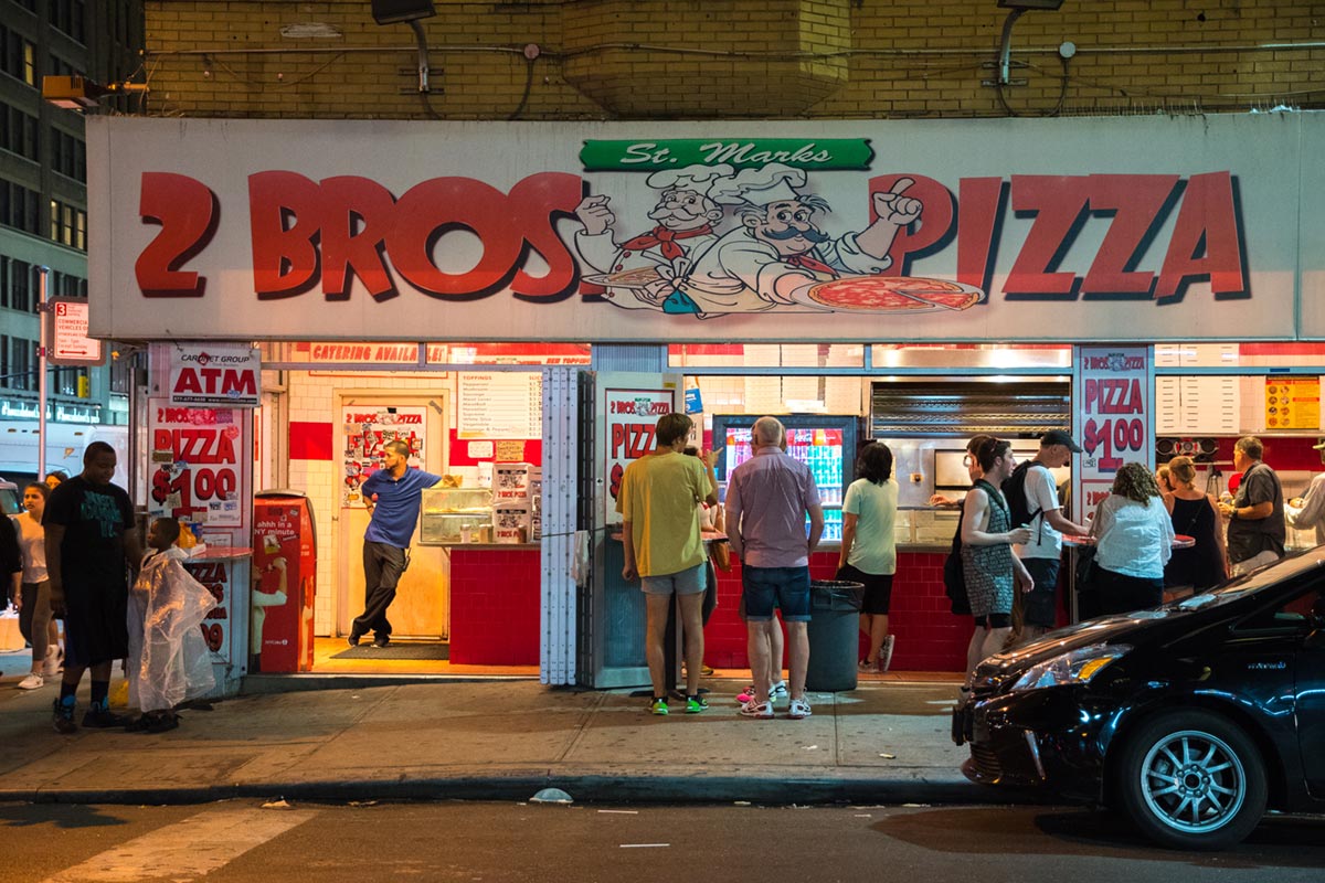 “2 BROS PIZZA” at f/3.3 1/60 ISO2800 @ 38mm.