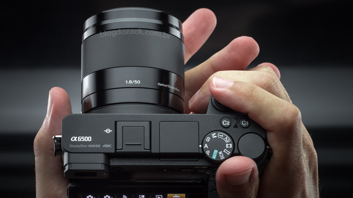 Sony E 50mm f/1.8 OSS Review