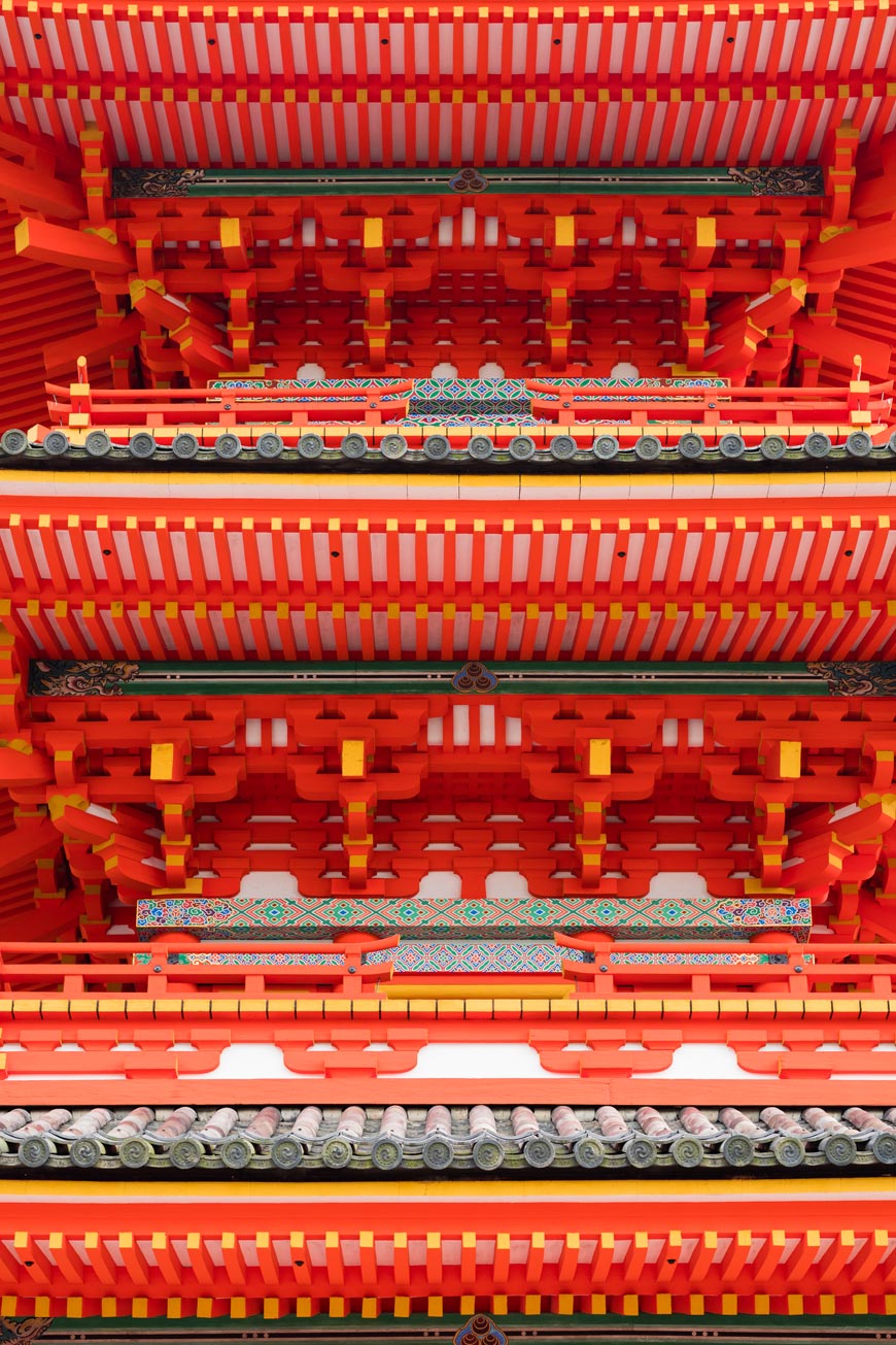 “Pagoda” em f/5.6 1/200 ISO200; vermelhos saturados, depois de muita correção.